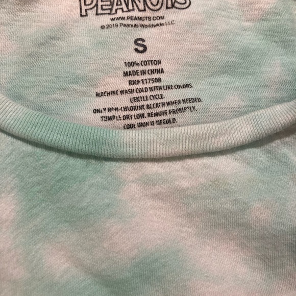 Tie-dyed Snoopy shirt with Japanese lettering - Picture 4 of 6